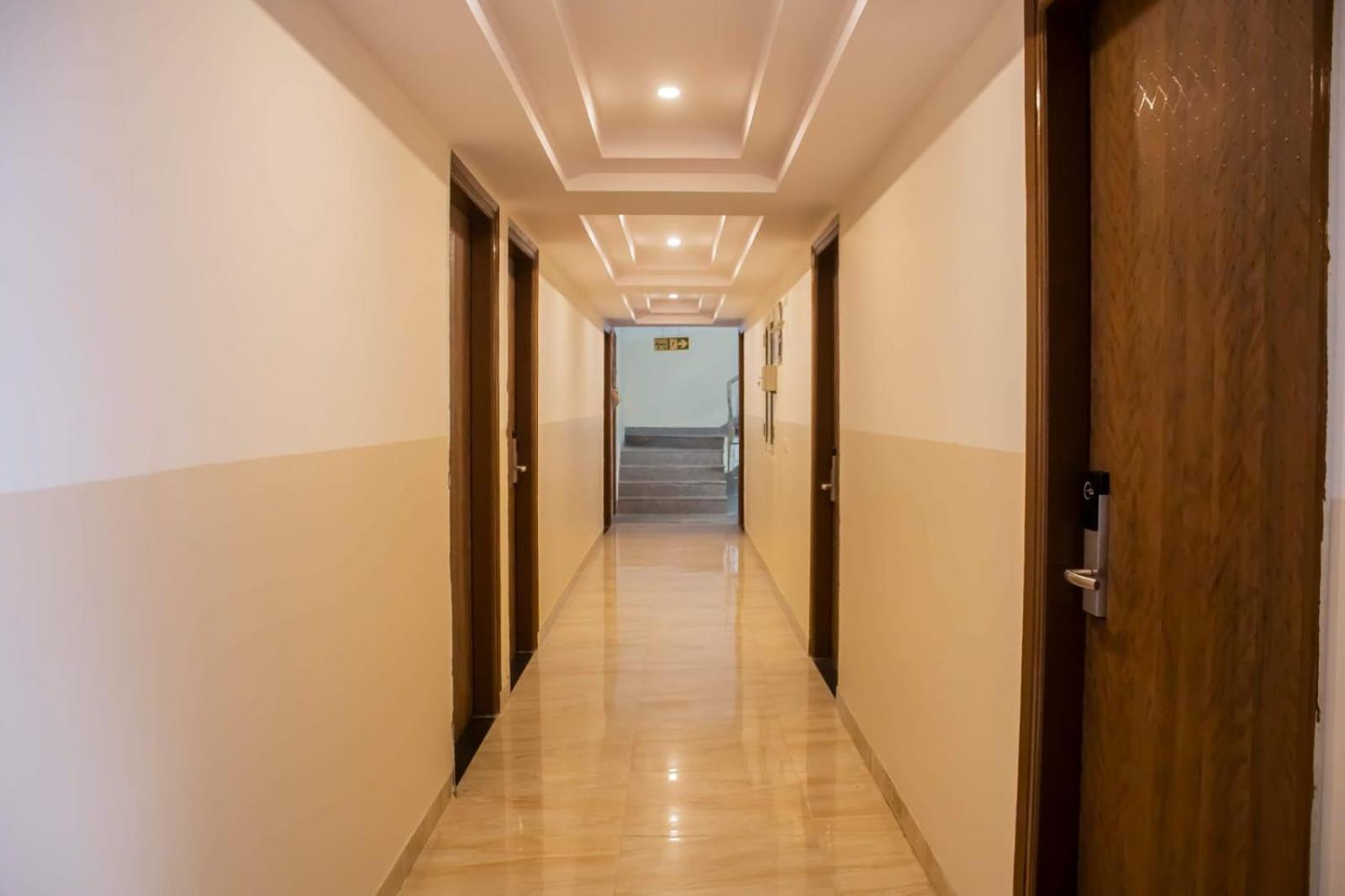 Hotel Airport City Nueva Delhi Exterior foto