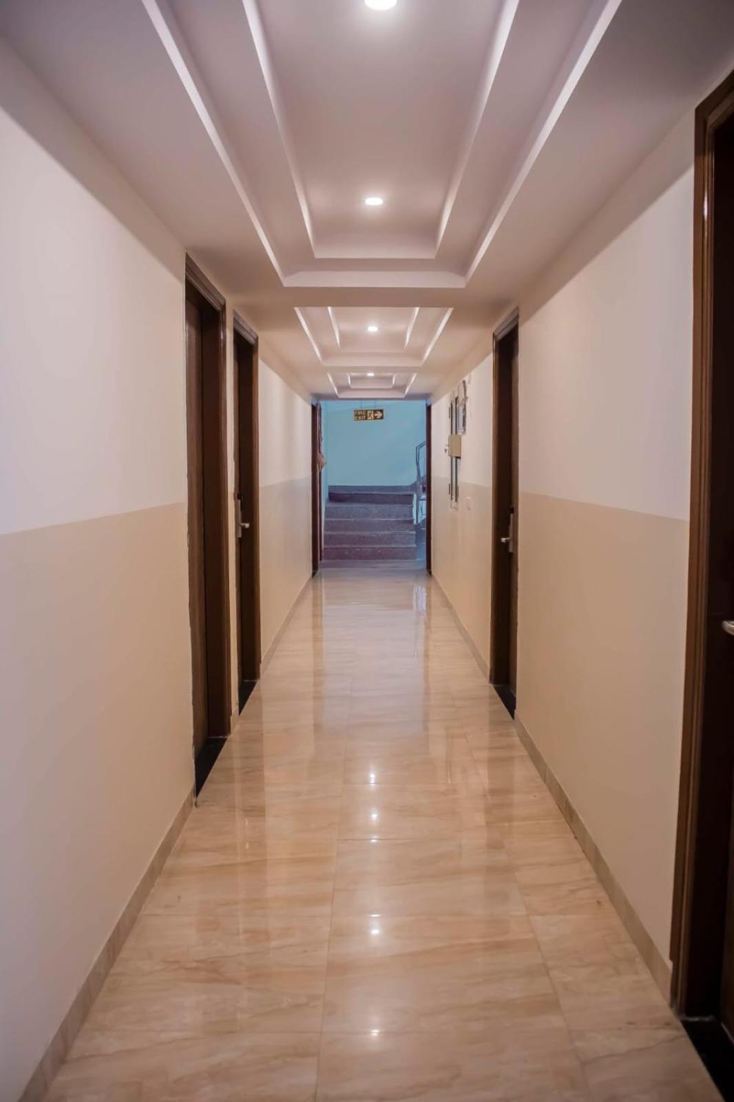 Hotel Airport City Nueva Delhi Exterior foto